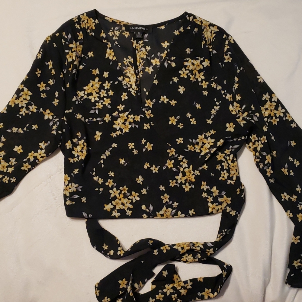 LA CHARME U Wrap Crop Blouse - Picture 2 of 3